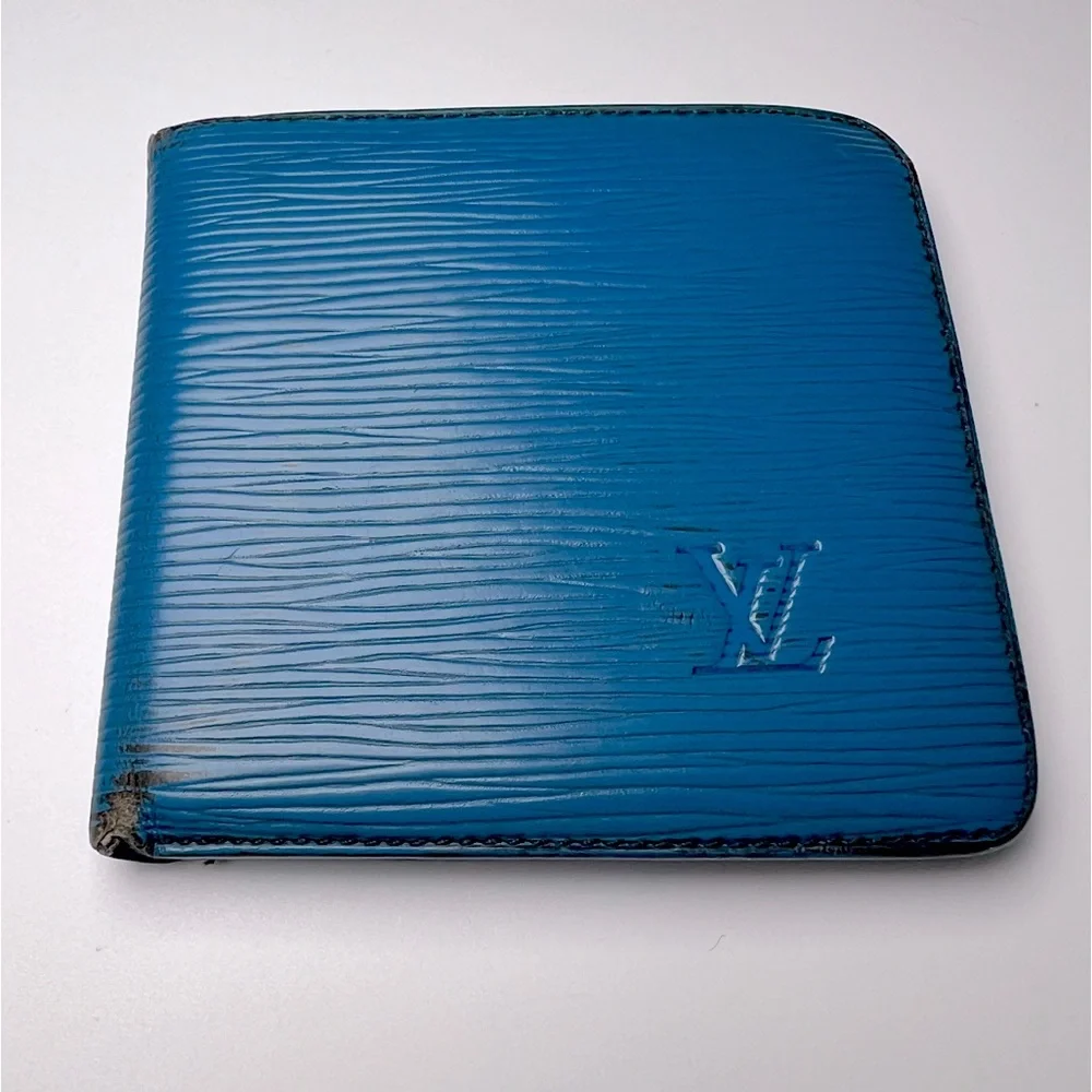 LOUIS VUITTON Epi Bifold Wallet